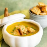 roasted acorn squash soup with pumpkin spice croutons