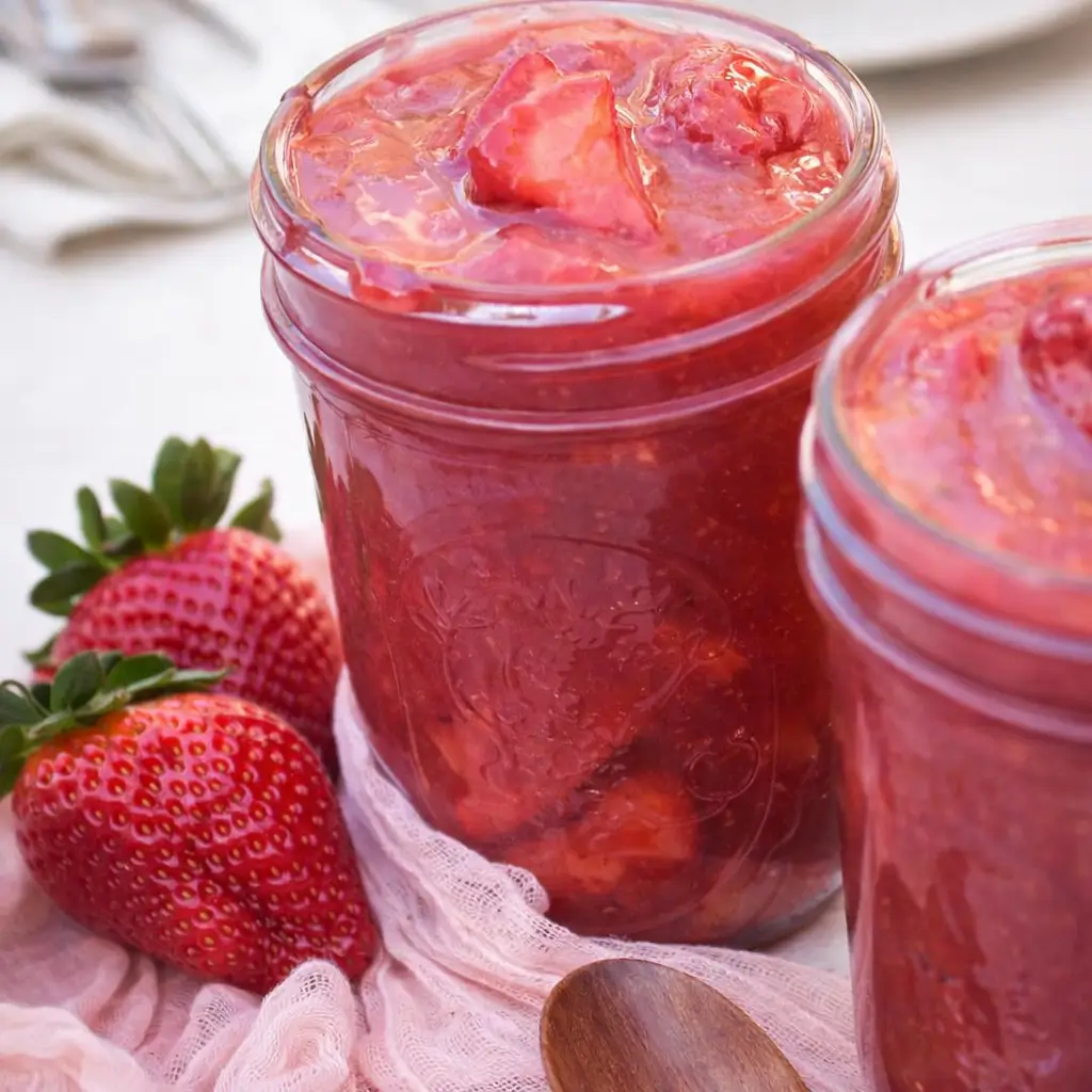 Strawberry Pie Filling Recipe – Sweet, Fast & Homemade